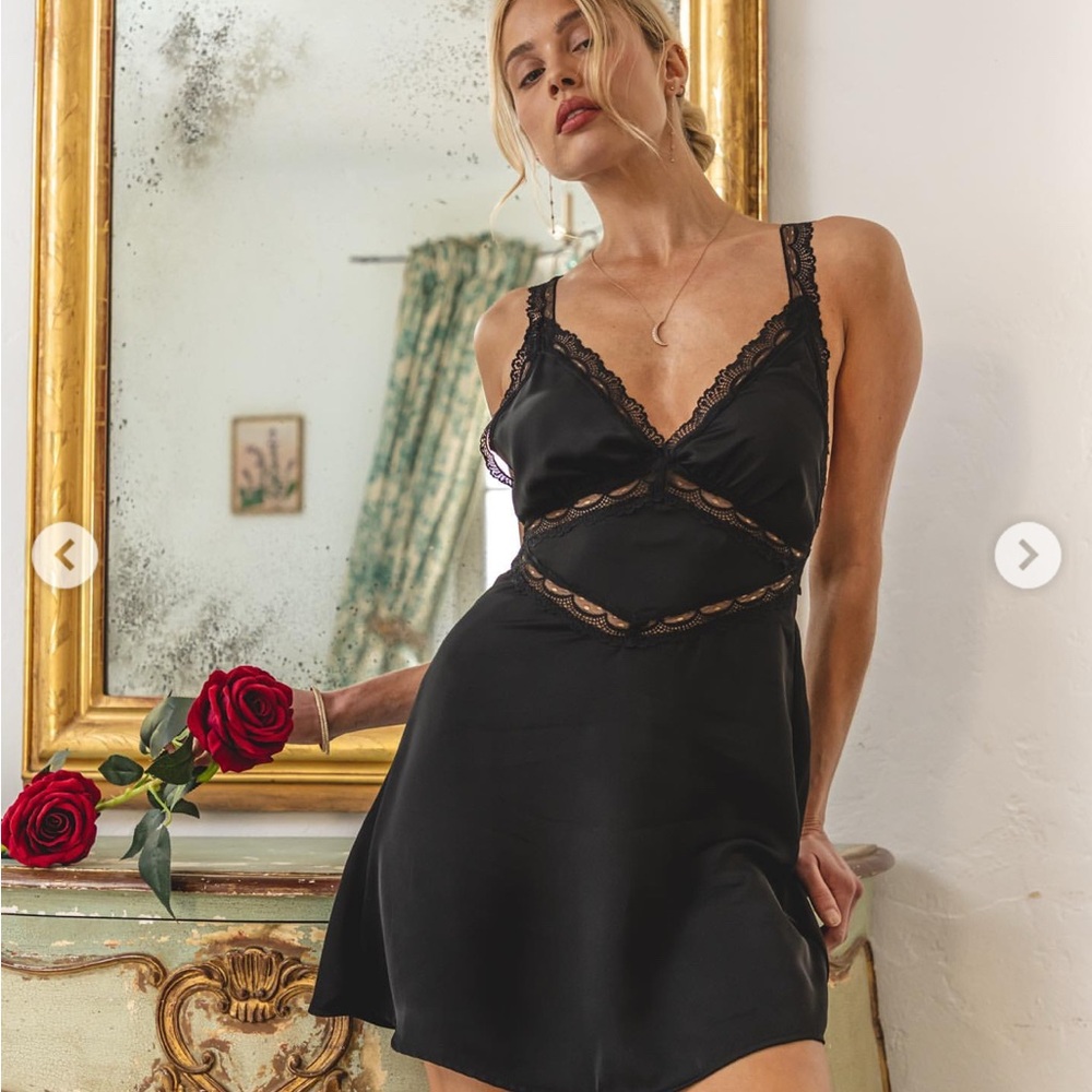 Resa Amelia Mini Dress in Black